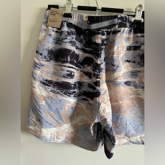 Brand new men’s Nike ACG shorts , size medium - Picture 14 of 15